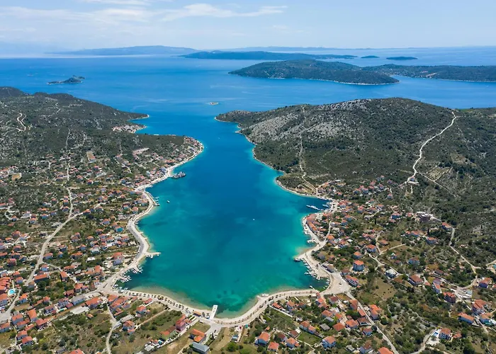 Lemon Tree Vila Vinisce